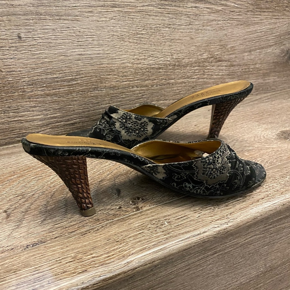 Sandals - Picture 3 of 3